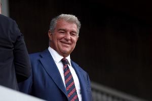 路子多😂每体：巴萨董事会提供信贷担保，以注册什琴斯尼等三人