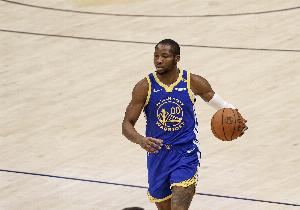 美媒：巴特勒组织了一个球员主导的勇士迷你训练营 库明加缺席