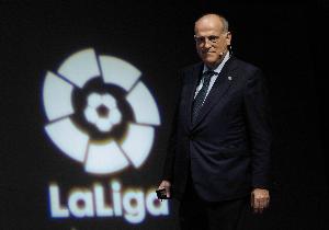 西甲首次海外正赛！特巴斯确认：黄潜vs巴萨将在美国迈阿密举行