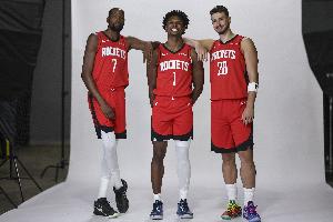 杜兰特降薪3000万？阿门笑言：真的吗？我都不知道他这么慷慨