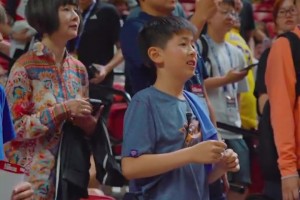 走到哪都是主场！拉斯维加斯大批中国球迷前来支持杨瀚森