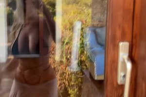 皇马女主持这是人类能拥有的身材嘛，好身材根本挡不住😍