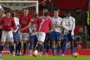 C罗电梯球曼联巅峰之作！弗格森：这球没有门将能扑出！