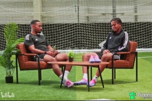 梅粉+1！主持人称梅西是GOAT，利物浦新星恩古莫哈连连点头