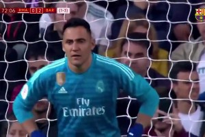 导播懂故事的？苏牙打进勺子点球，镜头给到前皇马门将纳瓦斯