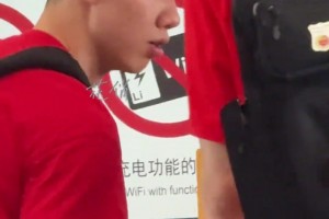 俩孩纸！我竟然能明白朱俊龙的意思，他在嘲讽余嘉豪😂