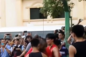 🤣🤣水土不服！老詹13年中国行，打野球上篮三不沾